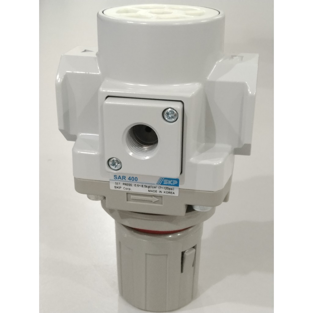 SAR40004BGK SKP 1/2" PORT AIR REGULATOR WITH BRACKET AND GAUGEWITH