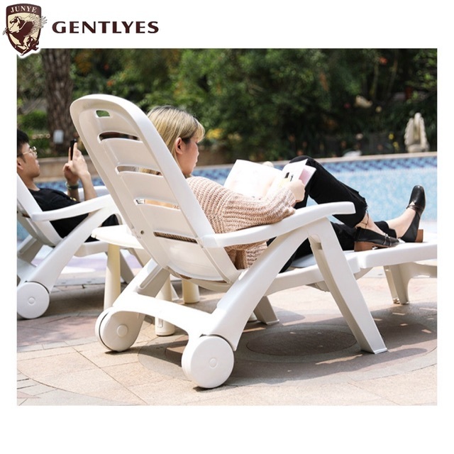 Outdoor furniture kolam renang minimalist foldable bed with wheels