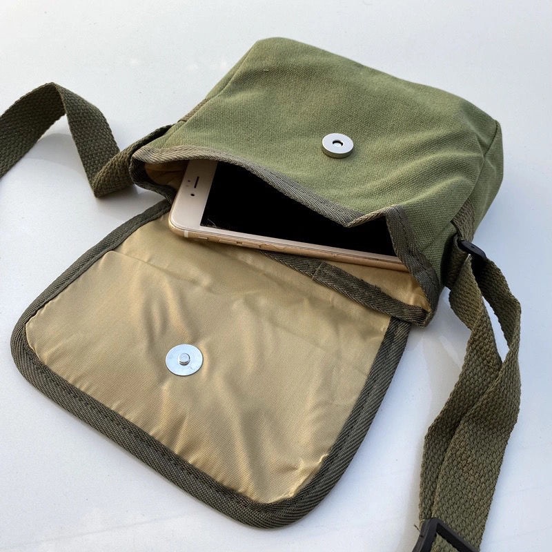 Army green vintage nostalgic green bag canvas shoulder bag Messenger
