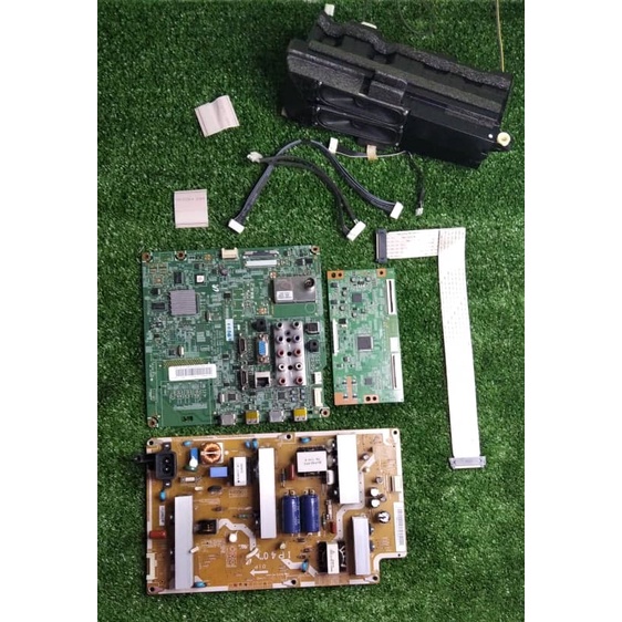 Samsung LA40D550K7R Mainboard, Powerboard, Inverter, Tcon, Tcon Ribbon, LVDS, Cable. Used TV