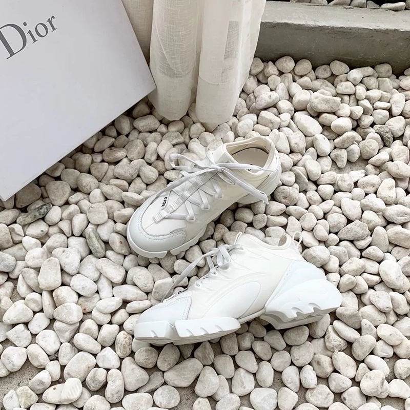 Luxury Sports Shoes Fashion Comfortable Leisure Women's Shoes Running Shoes Fast delivery