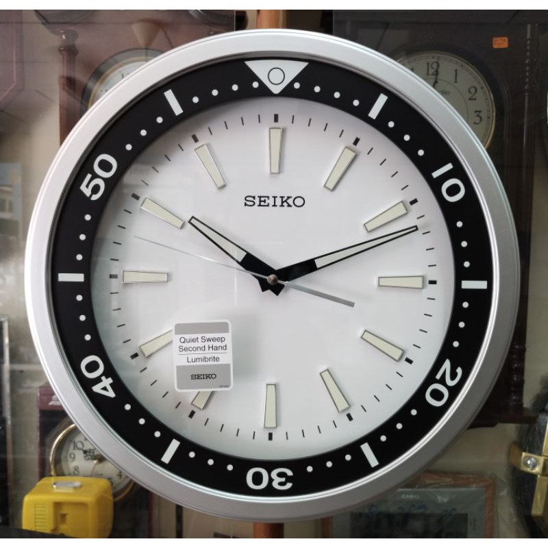 (100ORIGINAL)SEIKO Sweep Movement Lumibrite Wall Clock QXA723 Shopee