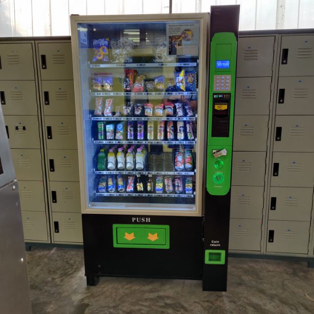Vending machine di kilang tebrau JB . Warranty sampai June 2020