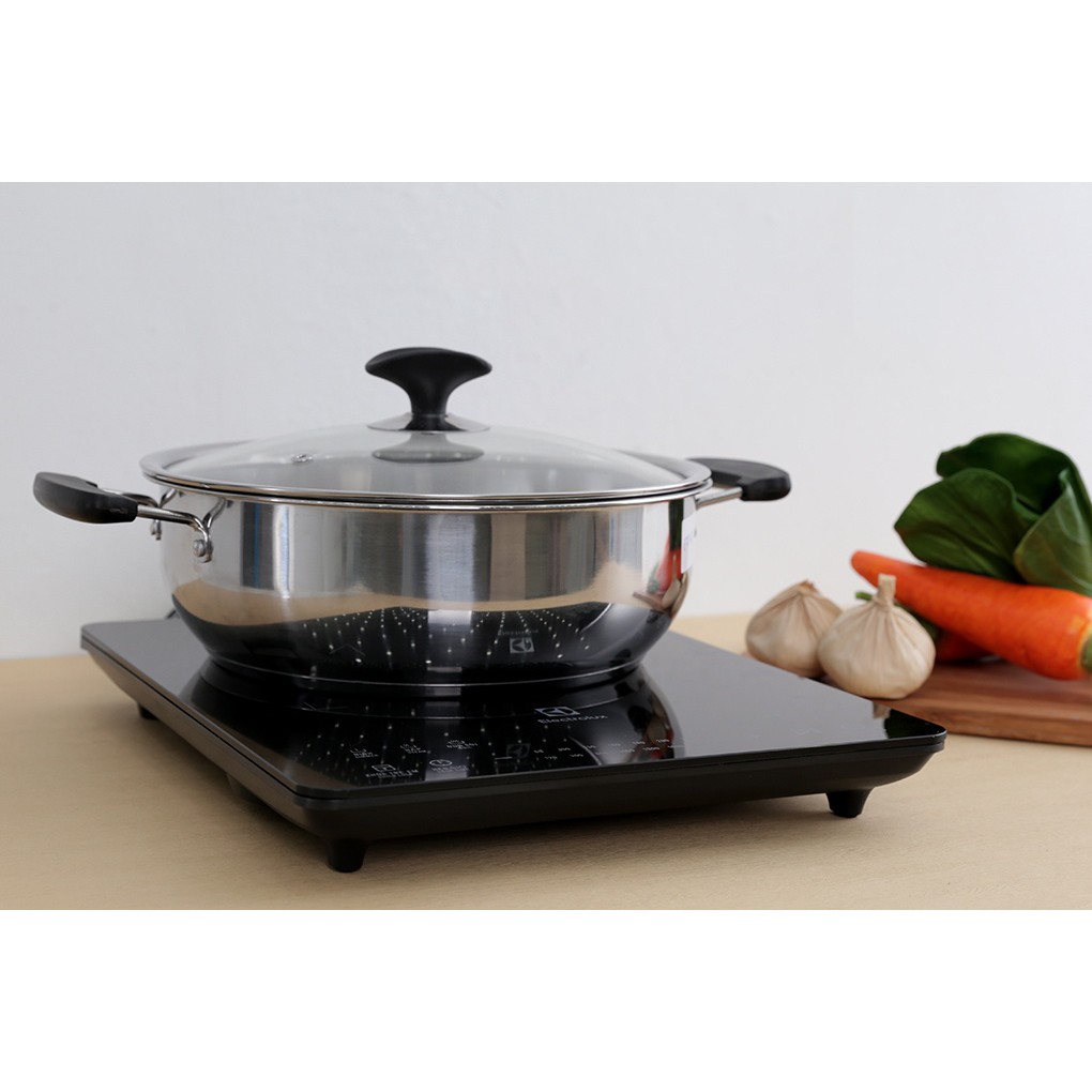 Electrolux Portable Induction Cooker Free Pot ETD42SKA Shopee Malaysia