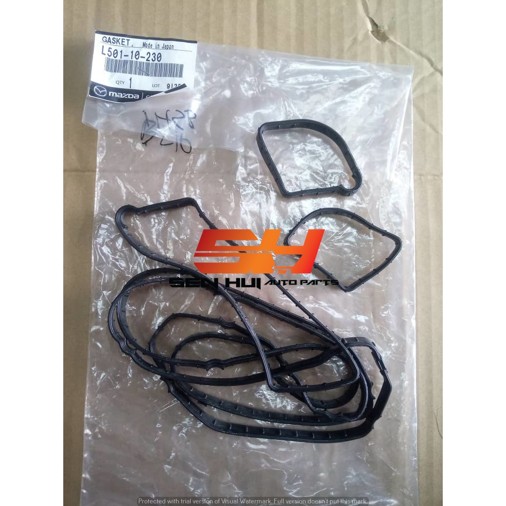 Mazda 3 / 5 / 6 / 8 / CX7 Valve Cover Gasket With Plug Seal L50110230