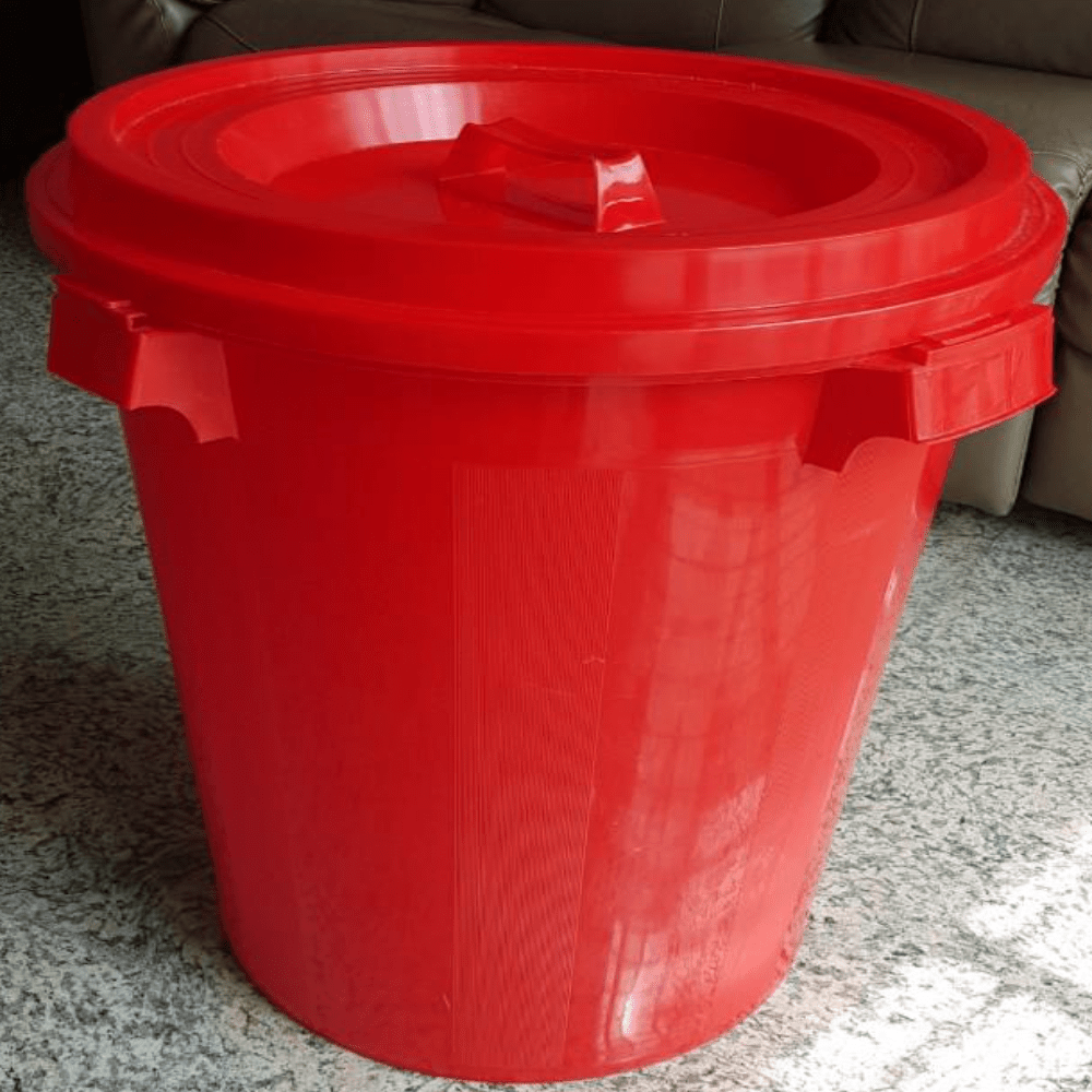 44 Gallon HighQuality Plastic Pail W Cover / Water Pail with Lid