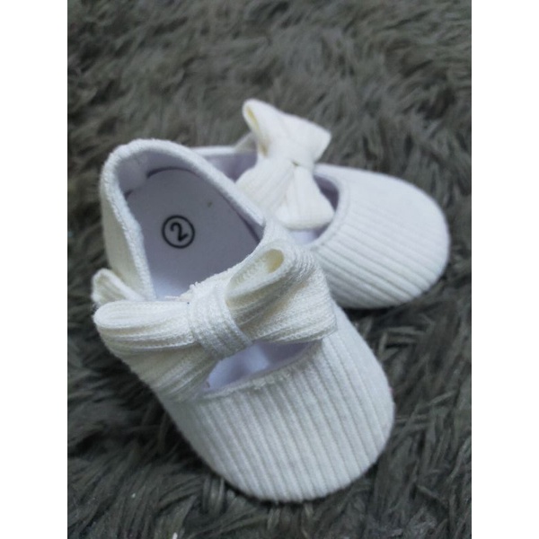 (Preloved) White shoes baby girl Shopee Malaysia