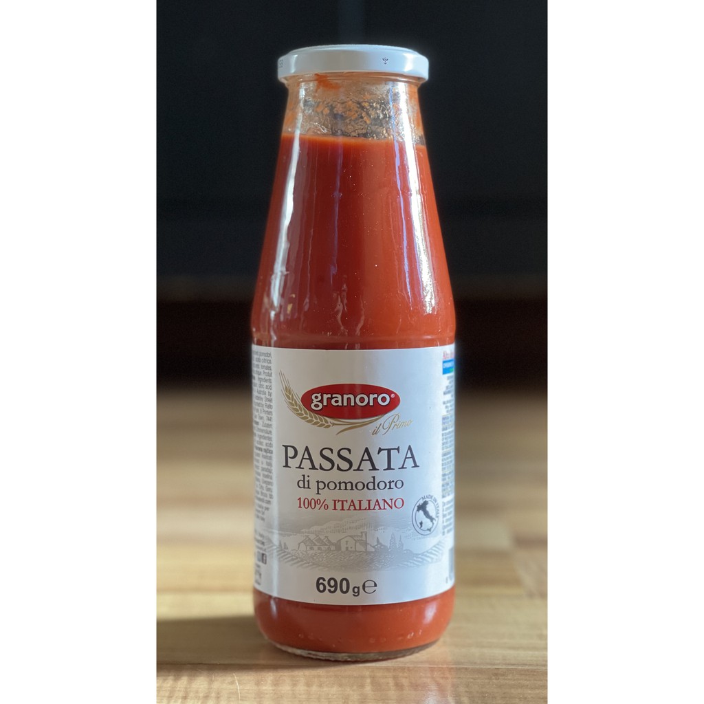Granoro Passata di pomodoro Pureed Tomatoes (690gm) Product of Italy