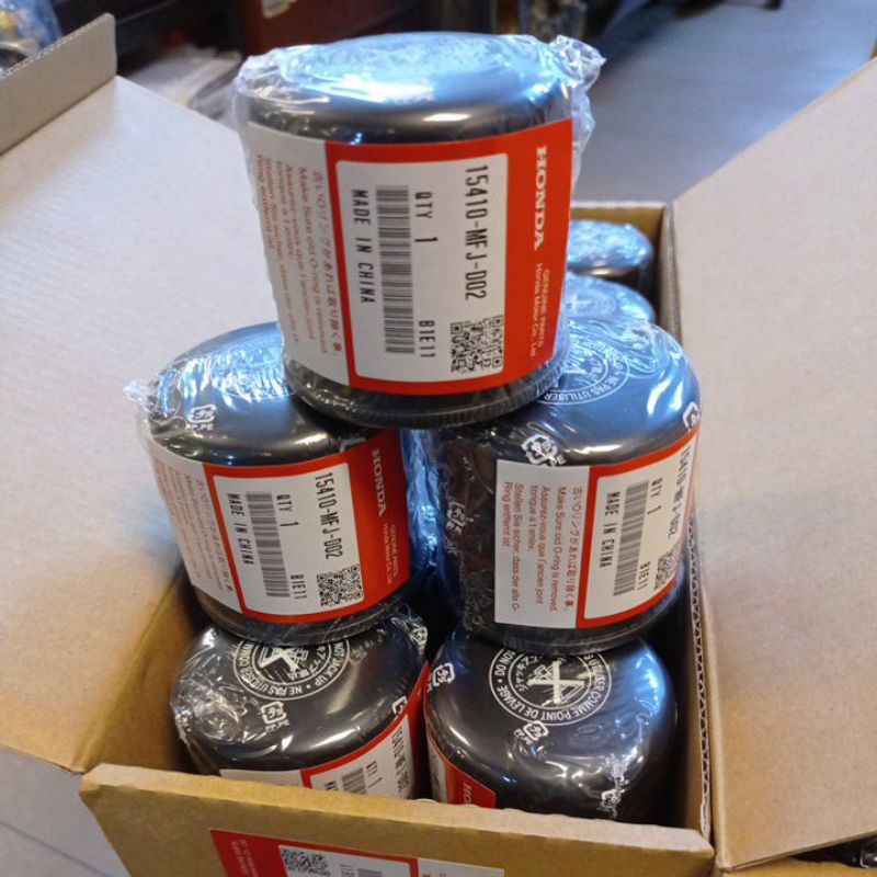 Original Honda Superbike oil filter. For CBR600RR CBR650/CB650