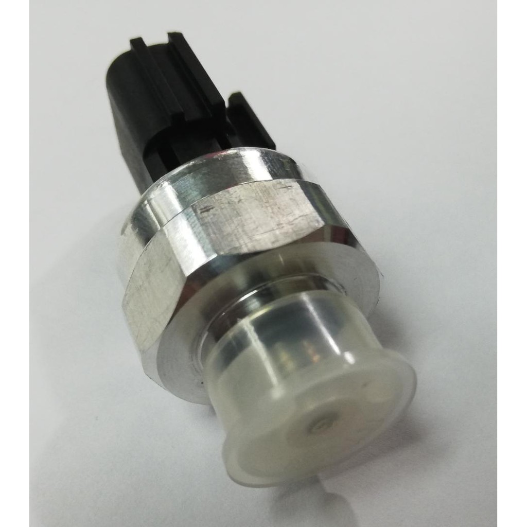 AIRCOND PRESSURE SWITCHHYUNDAI & KIA PRESSURE SENSOR 3PIN 2008 UP