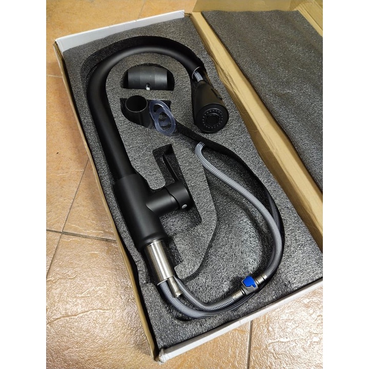 Pull Out Adjustable High Pressure Spray Kitchen Bathroom Pillar Faucet Basin Sink Water Tap Paip