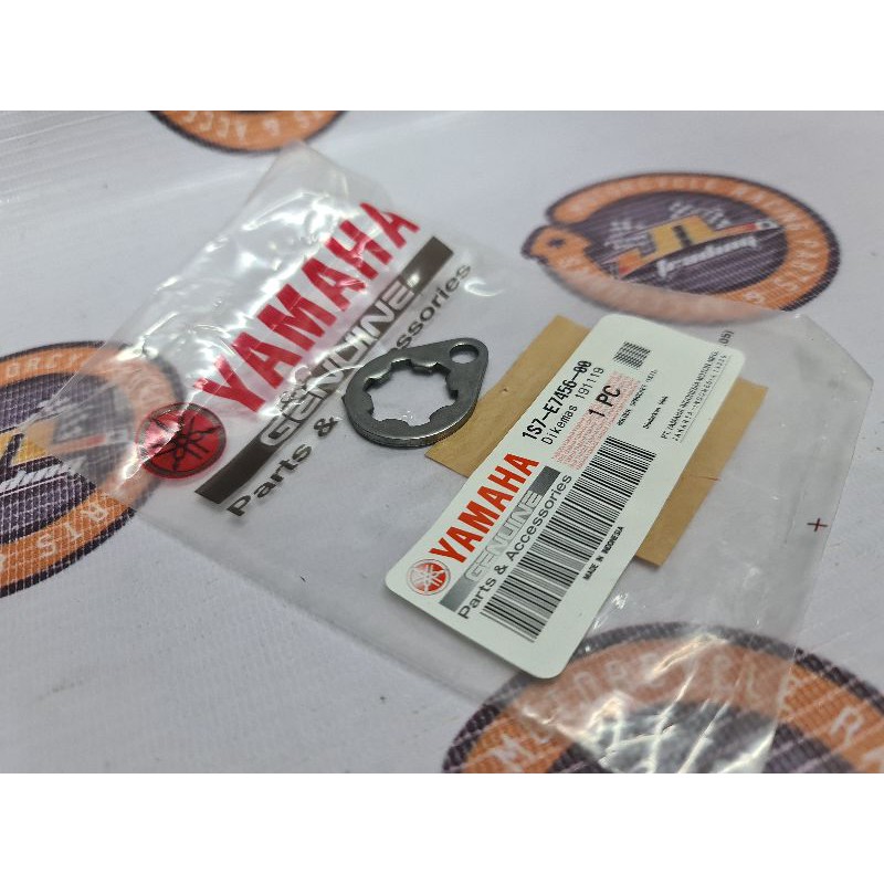 GENUINE ENGINE SPROCKET HOLDER (1S7) / BOLT LOCK (9502206010) FOR SNIPER 135/150/155 Shopee