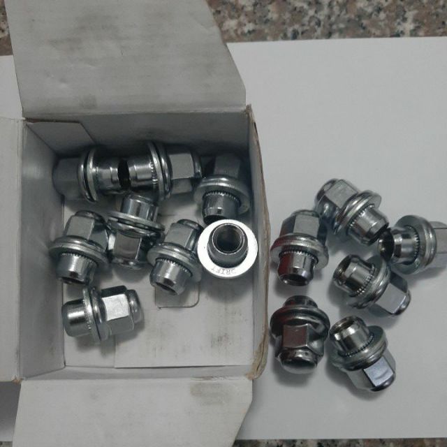 Mag Wheel Nuts Nissan Pick Up, Navarra, Terrano, Patrol per piece