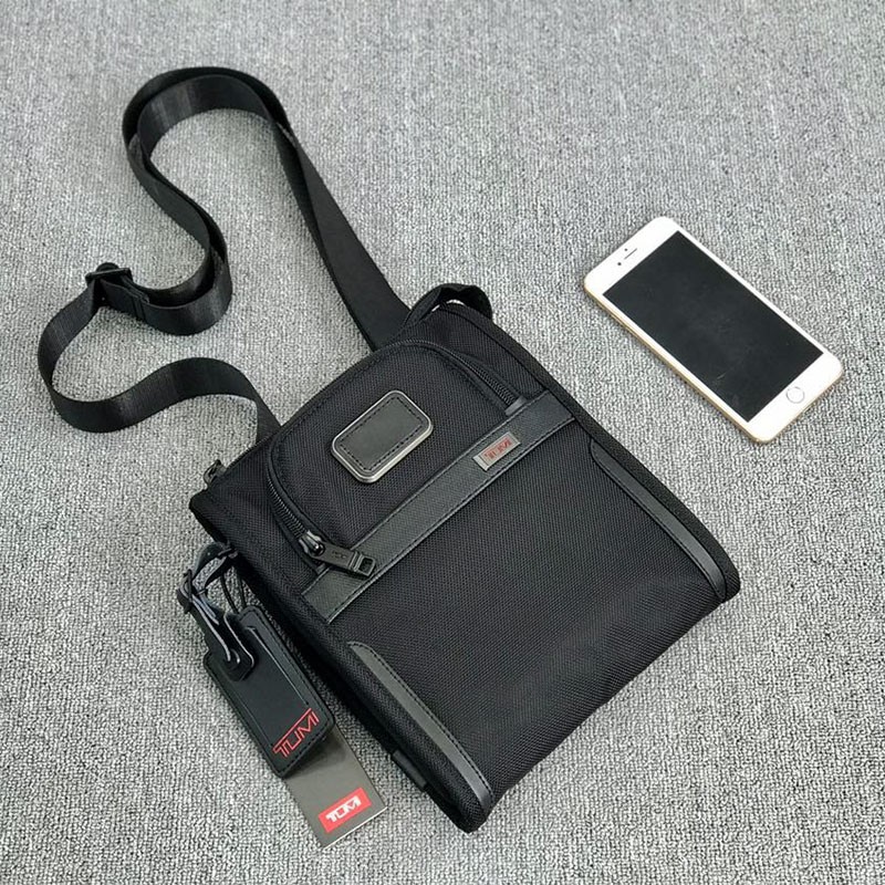 【Shirely.ph】【Ready Stock】 New Tumi Men's Cross Body Bags 2203110 Men's