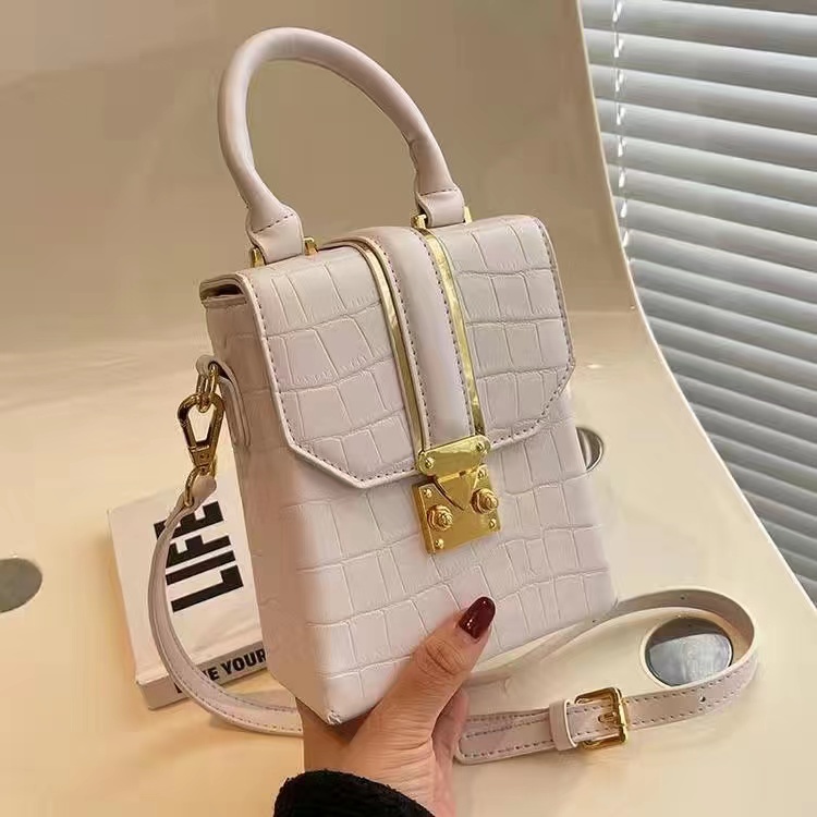 2023 popular summer handheld small square bag new highend messenger