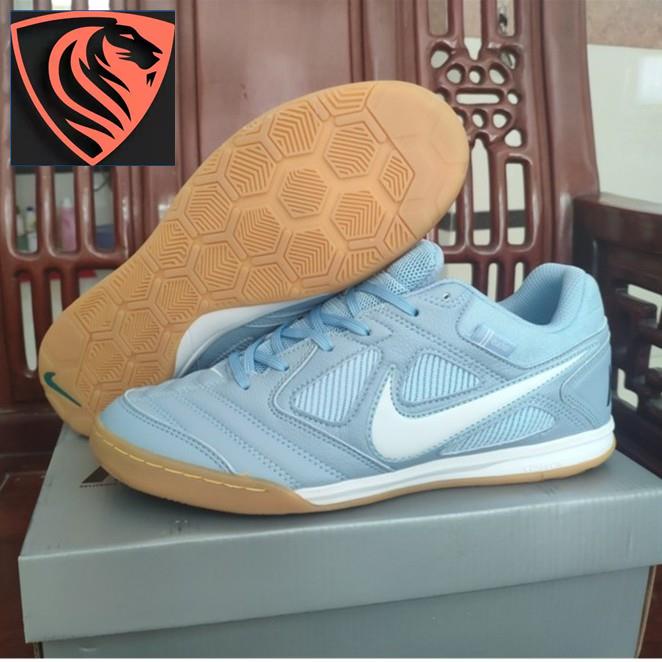 Supreme x Nike SB Gato Limited edition futsal shoes，Men's Leather flat