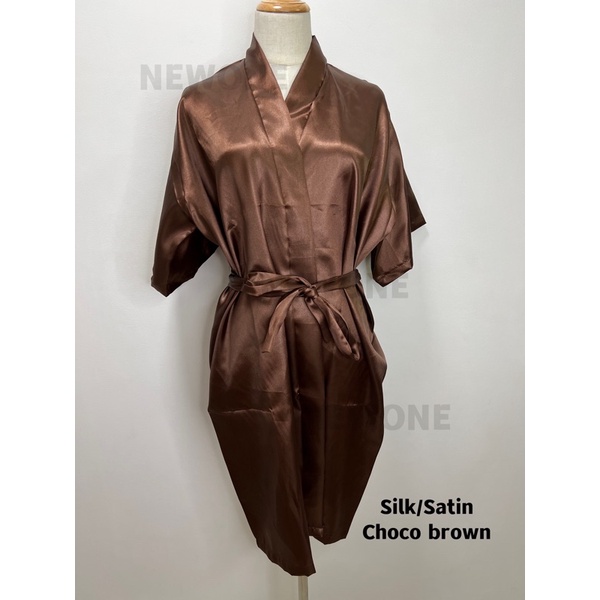 𝙉𝙀𝙒𝙊𝙉𝙀 𝙎𝙩𝙪𝙙𝙞𝙤 ® Silk Robe / Sleep wear / Wedding / Bride / Bridesmaid