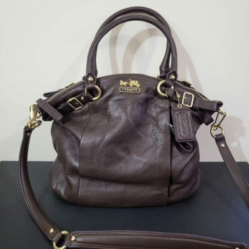 Auth Coach leather sling bag Preloved bag fr korea japan singapore