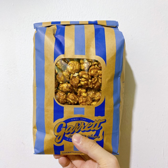 Large Bag Garrett Popcorn Caramel Popcorn Macadamia Caramel Popcorn