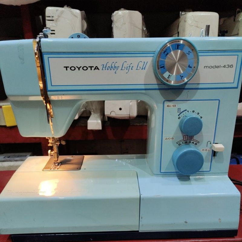 sewing machine Toyota brand heavy duty metal body and parts with