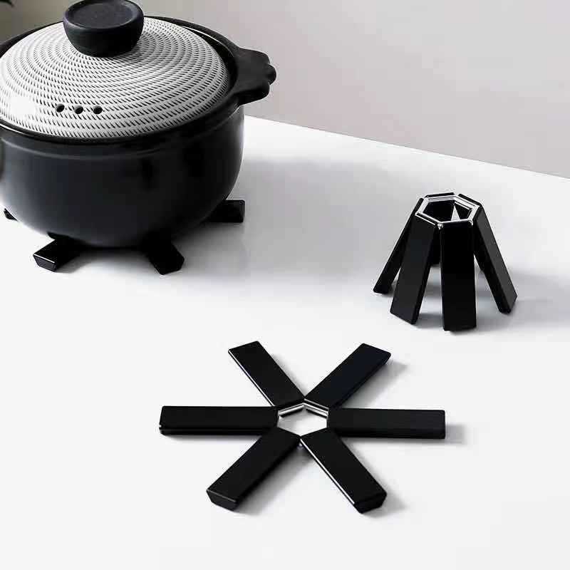 kitchen folded against the hot pad table mat Nonslip pot pad creative