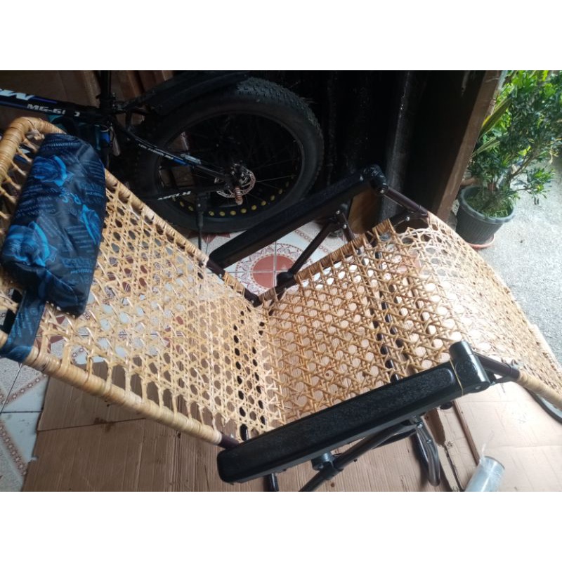 Reclining chair rattan / Zero gravity reclining chair rattan Shopee