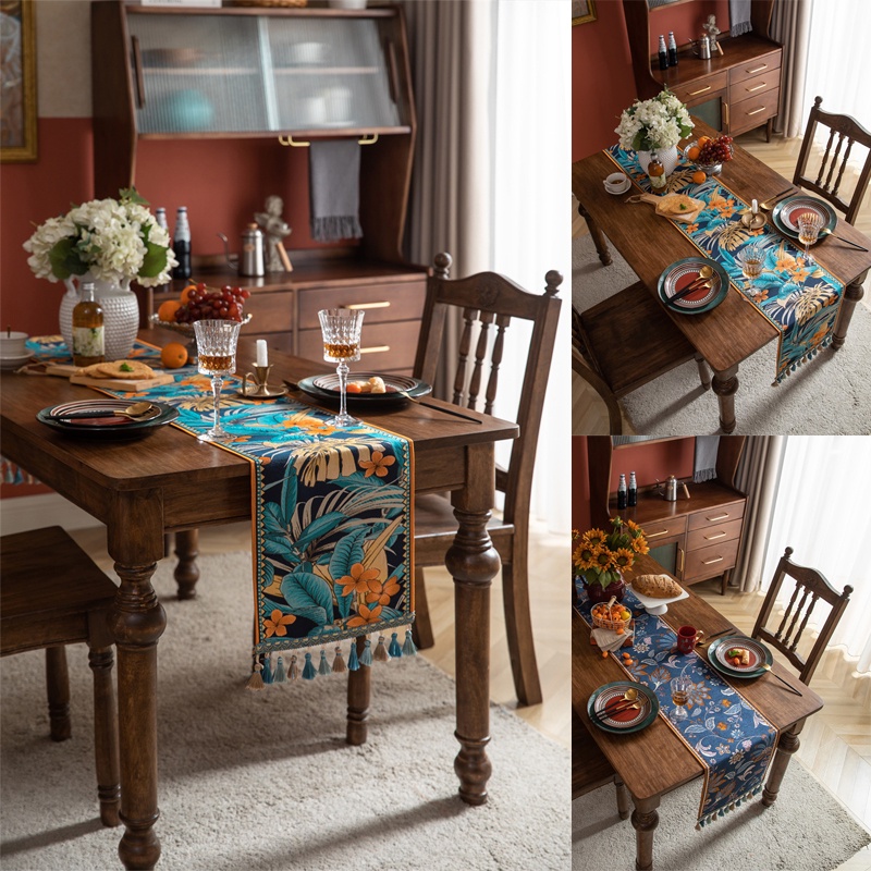 Retro Jacquard Banana Leaf Pattern Tassel Table Runner TV Cover