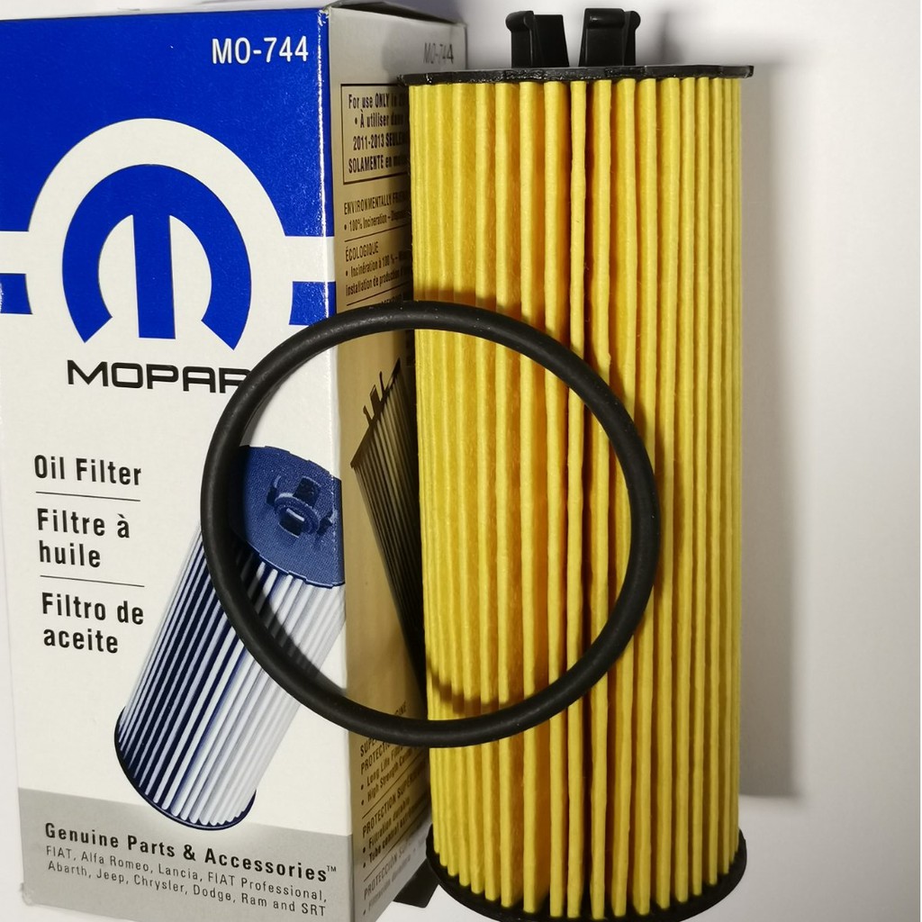 Mopar Oil Filter for Chrysler Town & Country 3.6L / Dodge Durango 3.6L / Jeep Grand Cherokee 3
