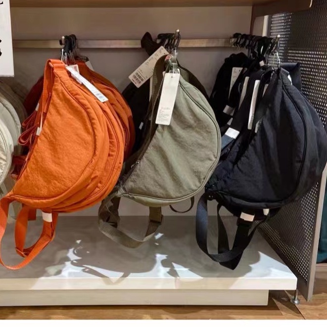 Ins Japanese Canvas Bag Fashion Waterproof Nylon Messenger Bag Women