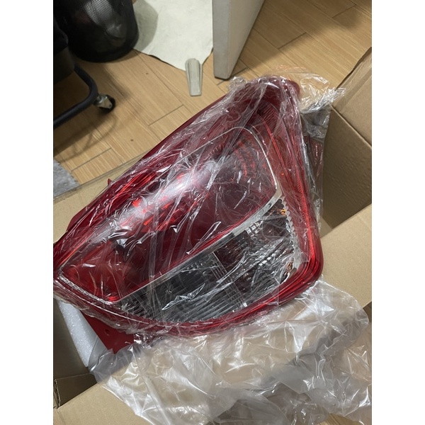 Hyundai Grand i10 tail light (passenger side) Shopee Philippines