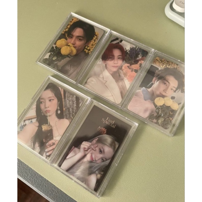 KPop Photocards Mini Snap Case Display your Photocards the Right Way