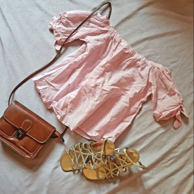 Preloved products ( live selling) Shopee Philippines