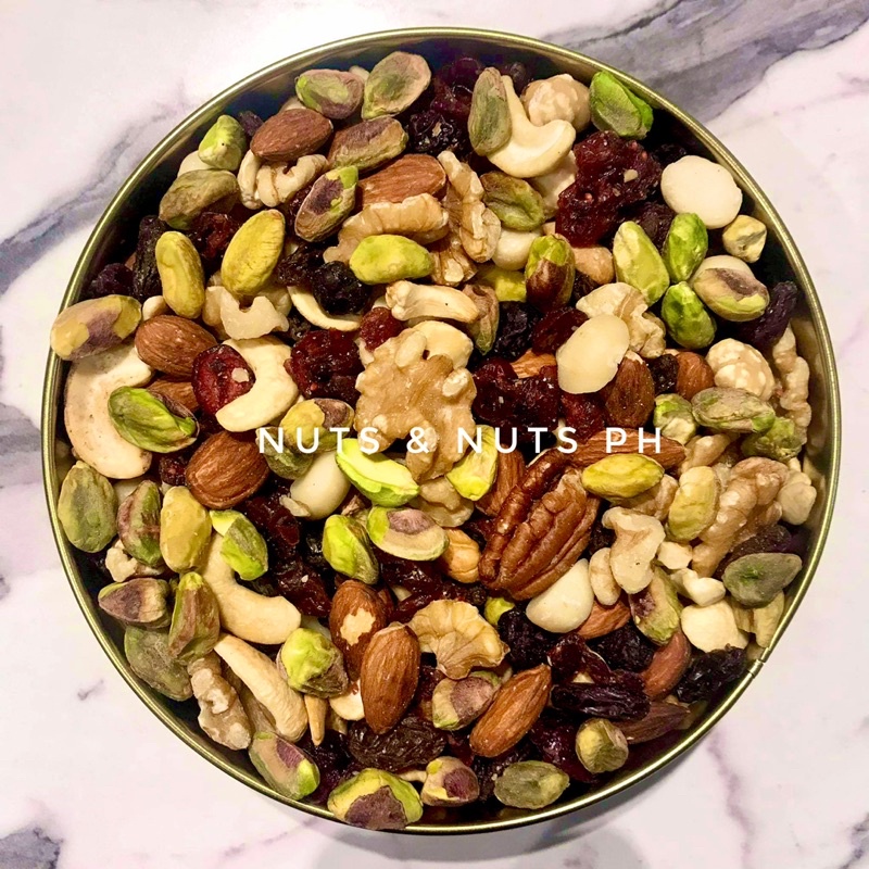 Mixed Nuts and Berries Trail Mix ( 500 grams net weight per can