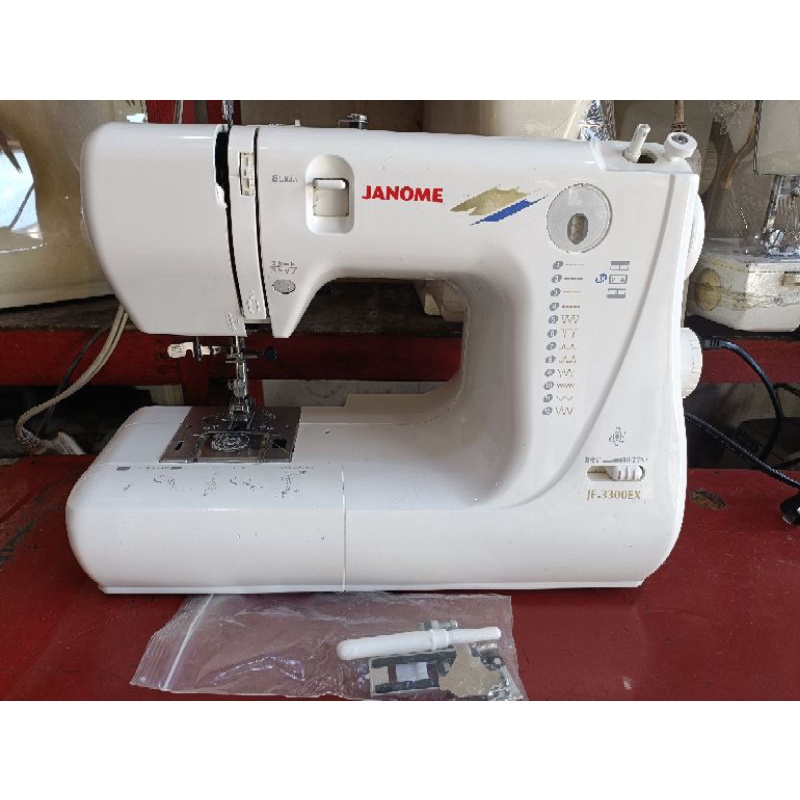 janome brand 12 multiple stitches with design zigzag edging stitch