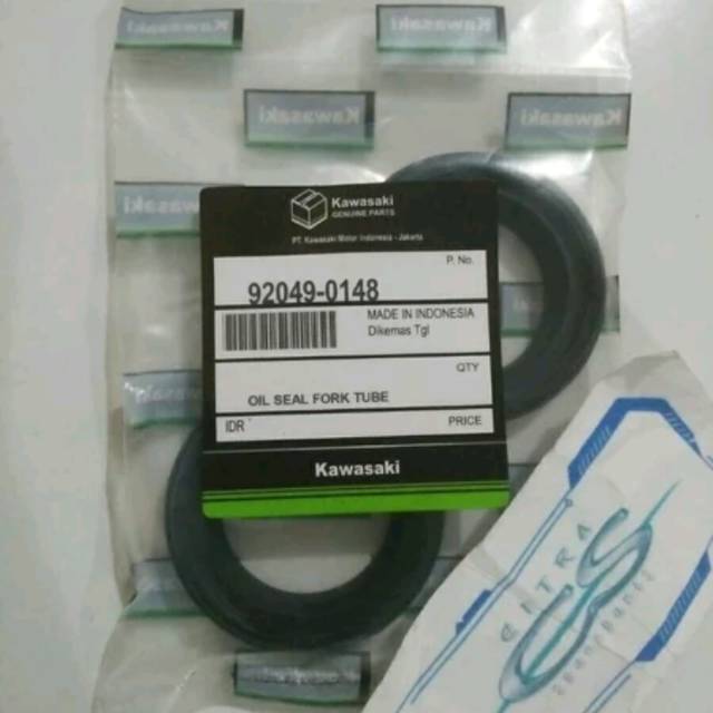 Klx d tracker 150 BF USD shock Dust Cap seal set A Pair Of Gray sil