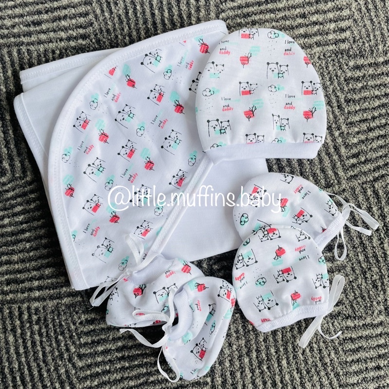 little muffins 6 in 1 Newborn Receiving Set (Blanket, Mittens