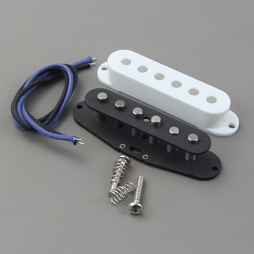 FLEOR Alnico 5 Single Coil Pickup Parts Bobbin Staggered Pole Pieces