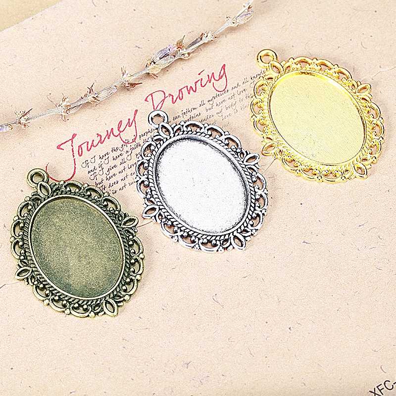 10pcs Handcrafted DIY Photo Frame Necklace Metal Pendant Wedding