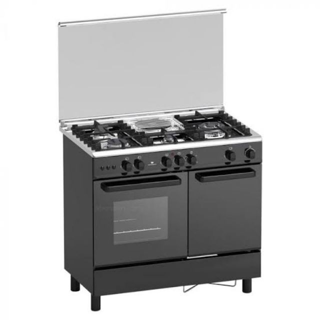 White Westinghouse 90cm x 60cm gas range with gas tank compartment