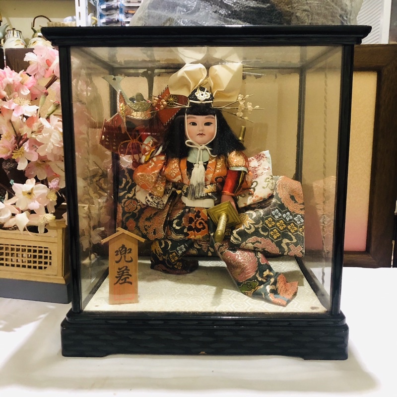JAPANESE VINTAGE SAMURAI WARRIOR Display in Glass Case / JAPANESE DOLL