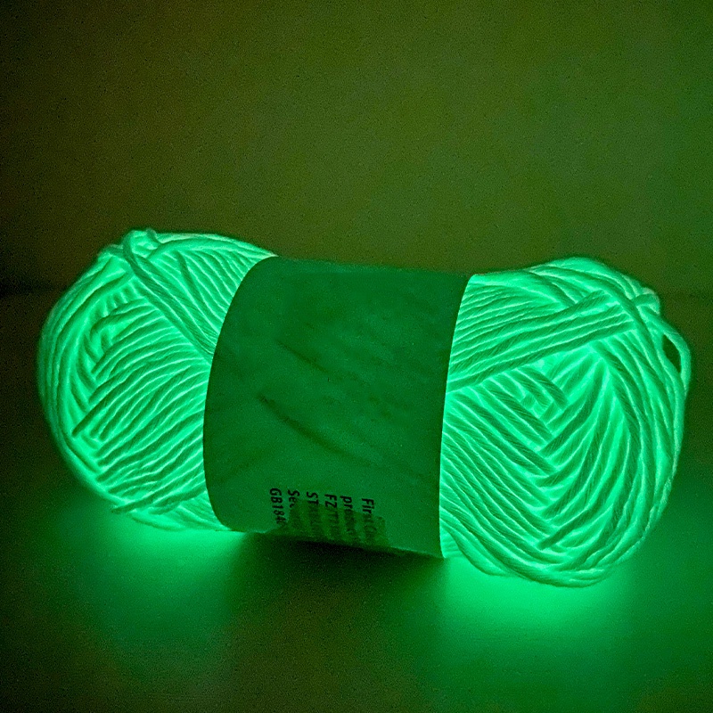 Spun polyester luminous hand knitting yarn 2mm glow in the dark chunky
