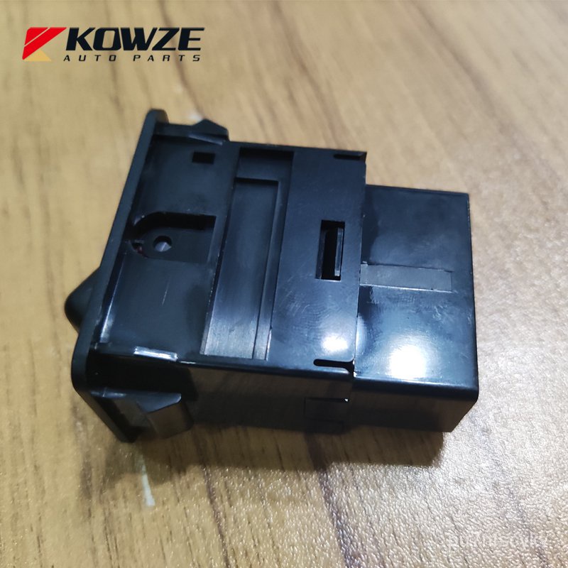 HAZARD WARNING LAMP SWITCH for MITSUBISHIL L200 II 19861995 K01T K01T