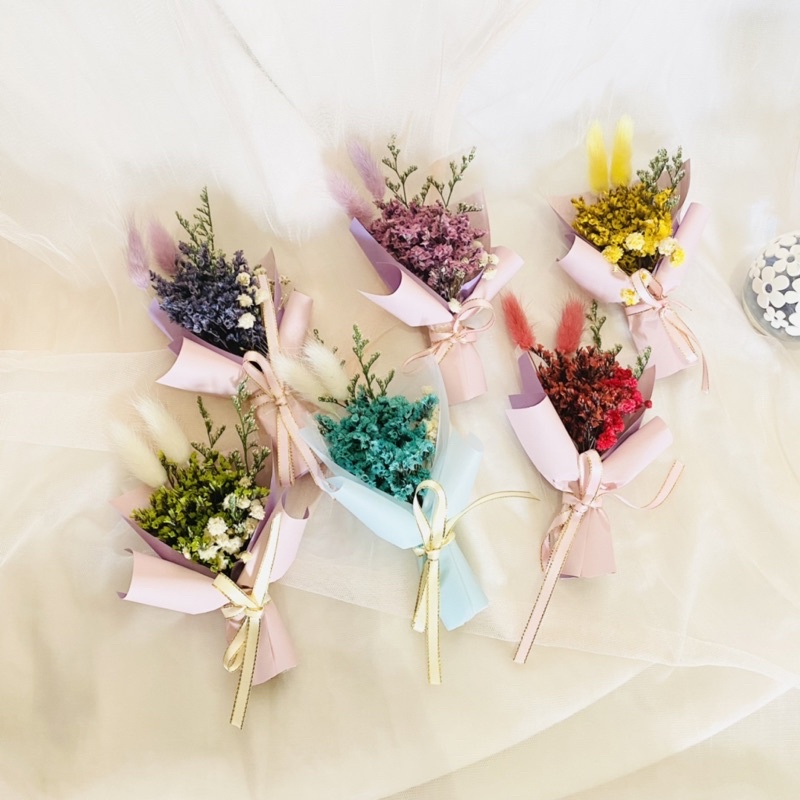 [SG Seller] Preserved flowers Dried flowers mini bouquet gift for Mom