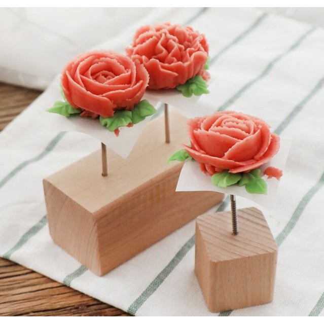 Wood stand Piping flower nail wood block for anchoring piped
