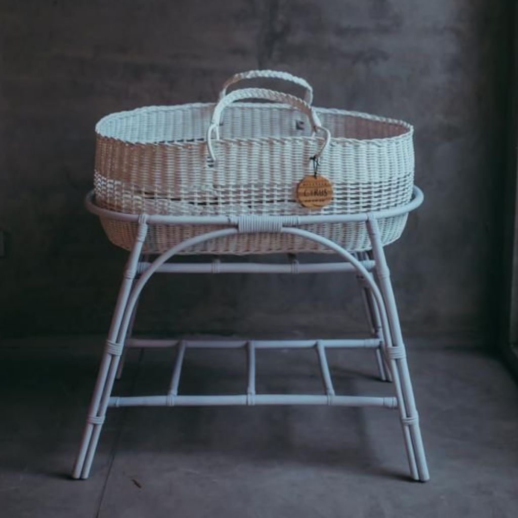 Rattan Cyrus rattan baby bed with standing handcrafted by