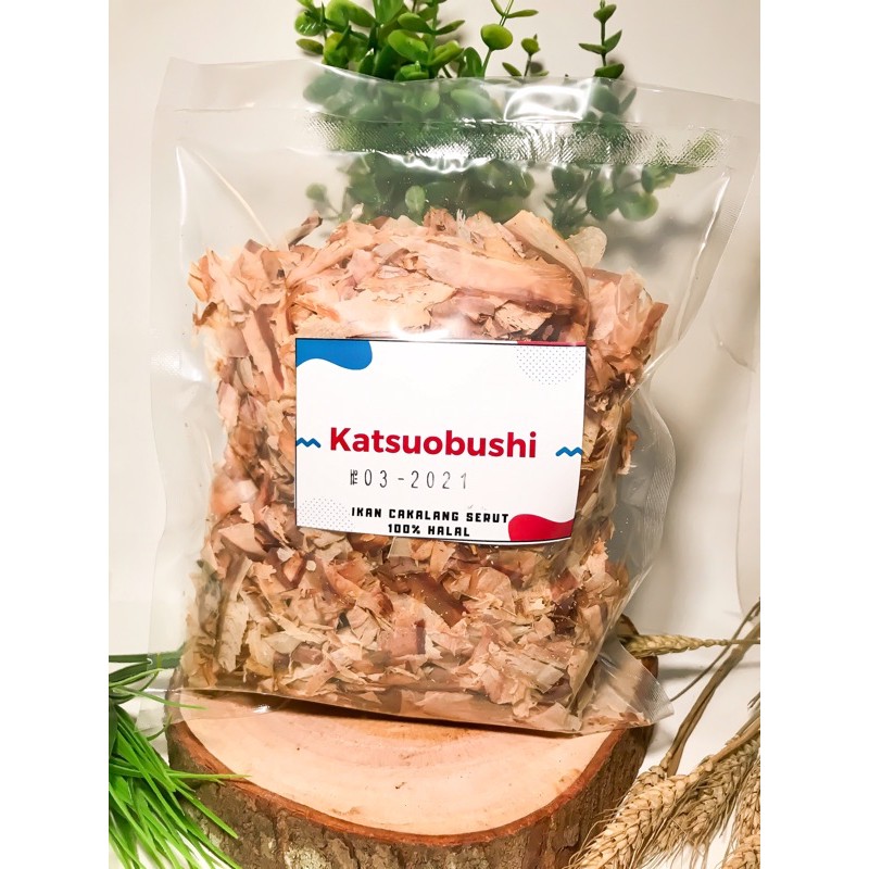 Katsuobushi 100 GRAM, bonito flakes, Shaved cakalang Fish. For takoyaki