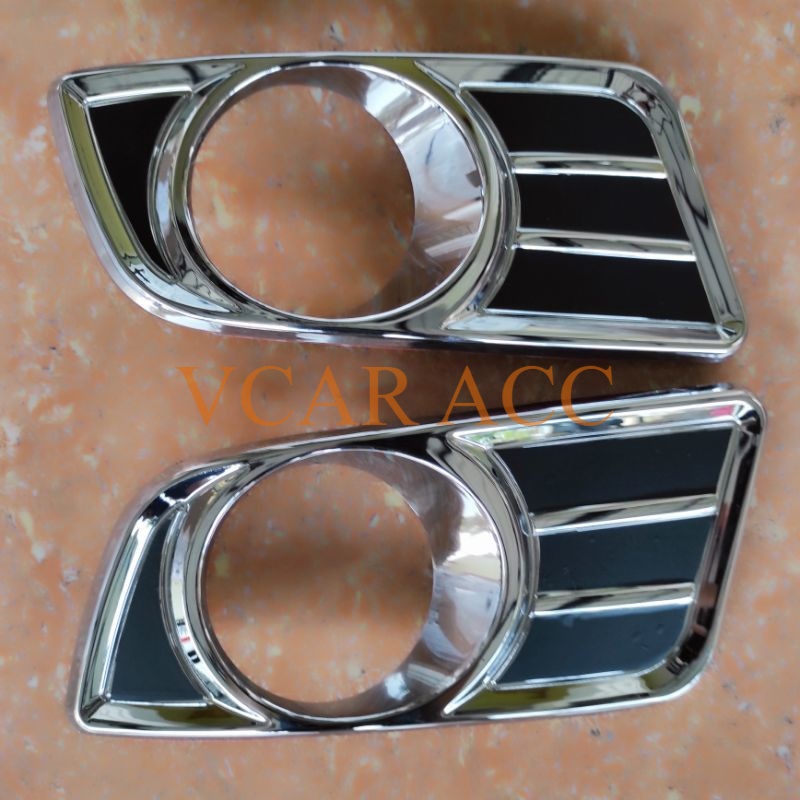 Front bumper foglamp ring Front bumper Old toyota rush Black