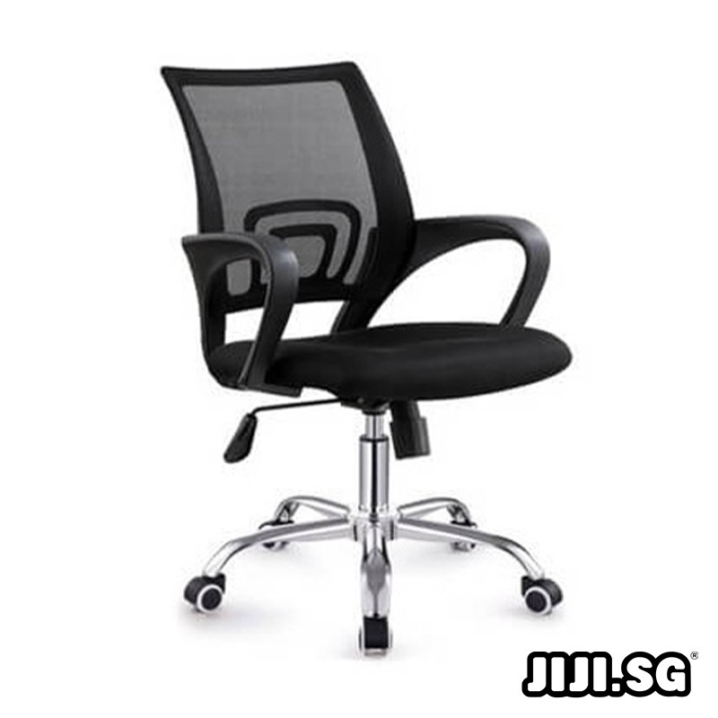 (JIJI SG) Typist Office Chair Office chairs / Study chair / Gaming