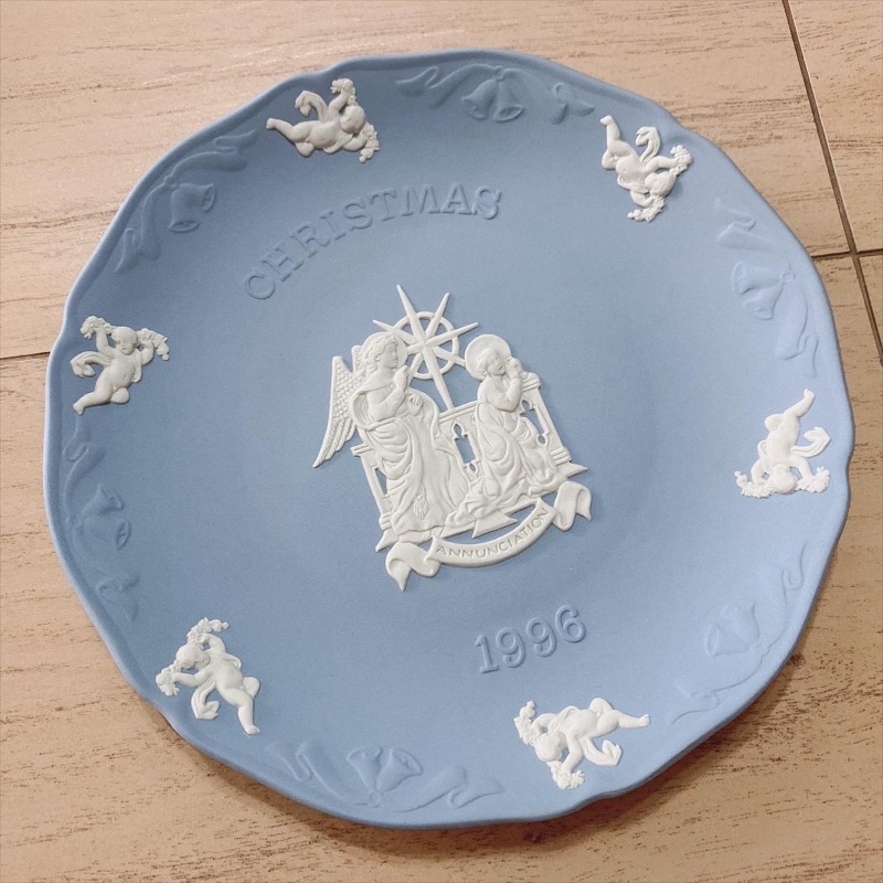 จานสลัด Wedgwood Christmas collection ลาย 1996 Shopee Thailand