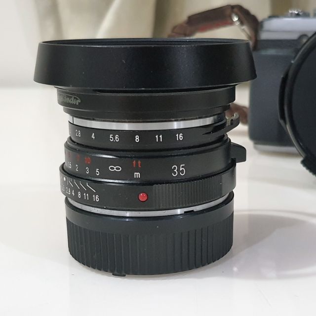 Voigtlander NOKTON classic 35mm f1.4 MC with Lens hood LH6 Shopee